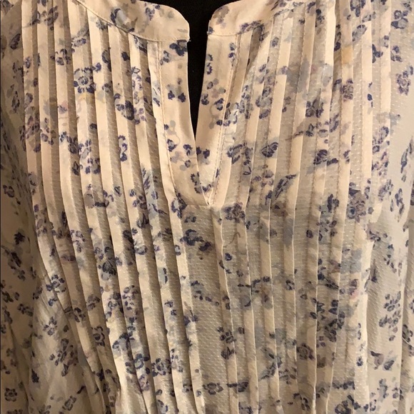 Vince Camuto Long Sleeve Floral Blouse - Picture 2 of 9